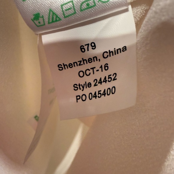 Lilly Pulitzer Embroidered Ivory Tunic Top with Gold Detail - Picture 6 of 6